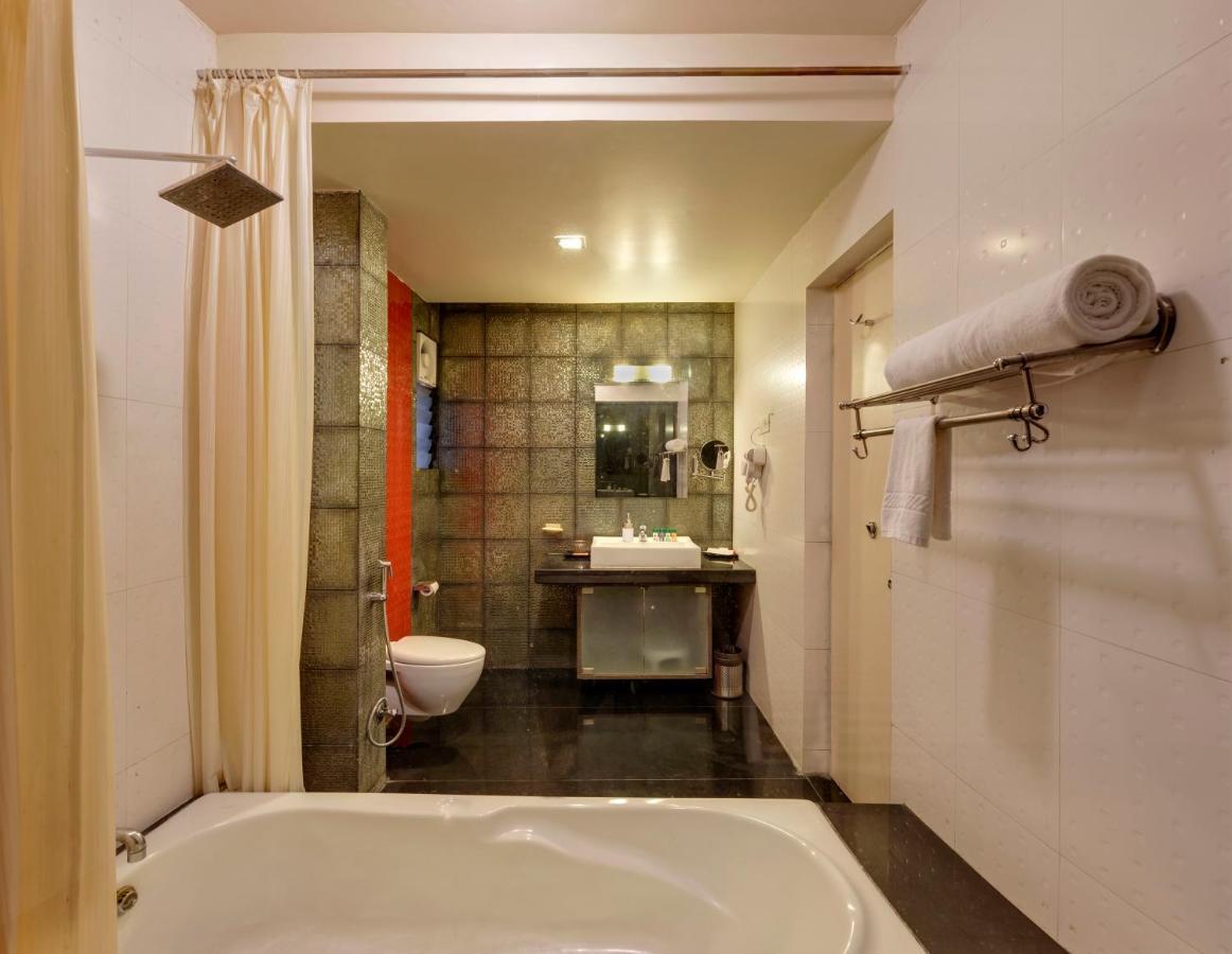 Regenta Place Raysons Kolhapur Luaran gambar