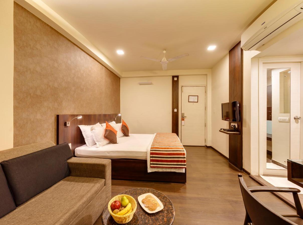 Regenta Place Raysons Kolhapur Luaran gambar